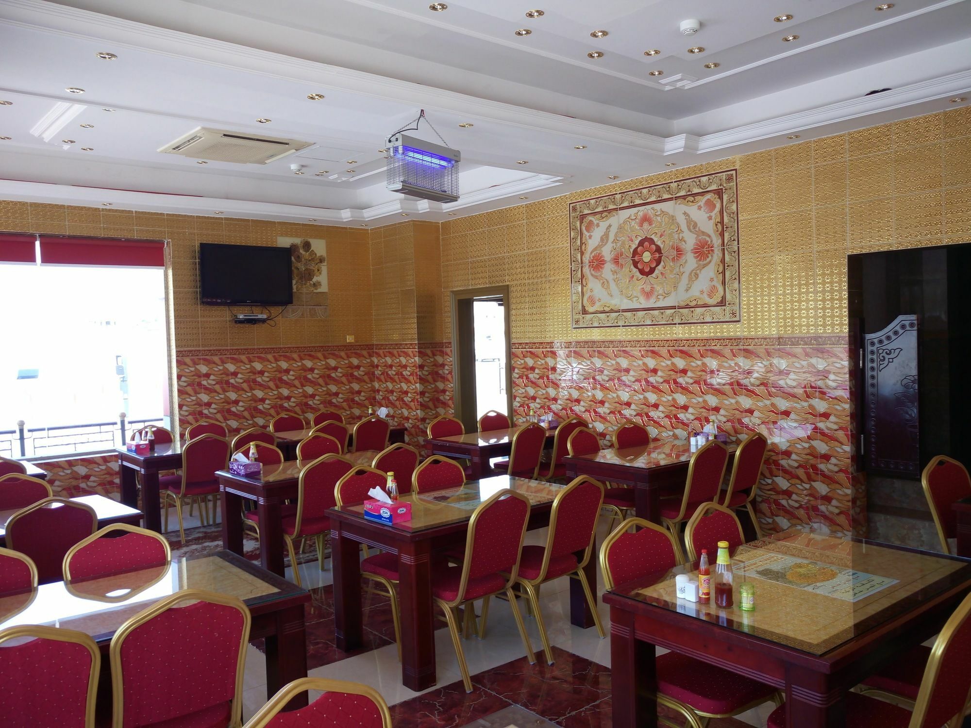 Tiger Home Hotel Apartments Muscat Eksteriør billede